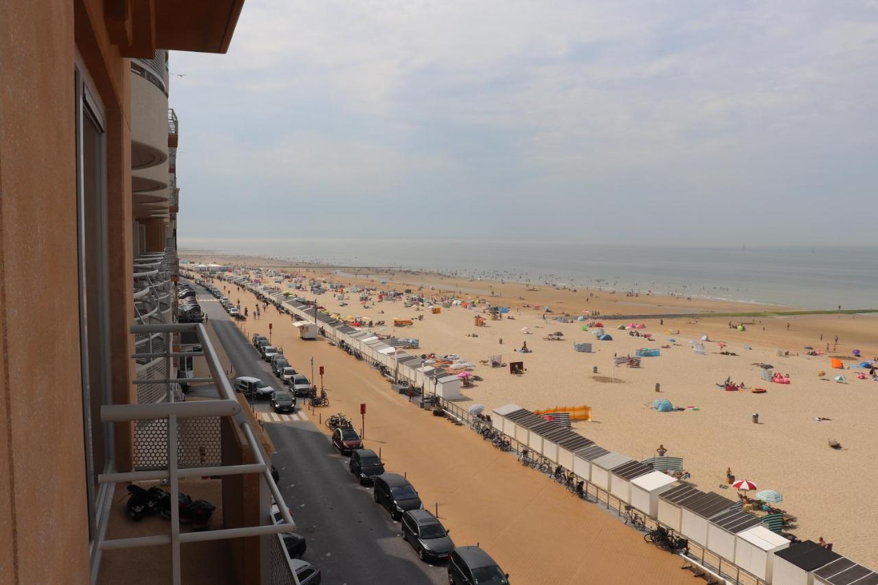 Appartement Met Zeezicht En Verwarmd Zwembad Ostende Exterior foto