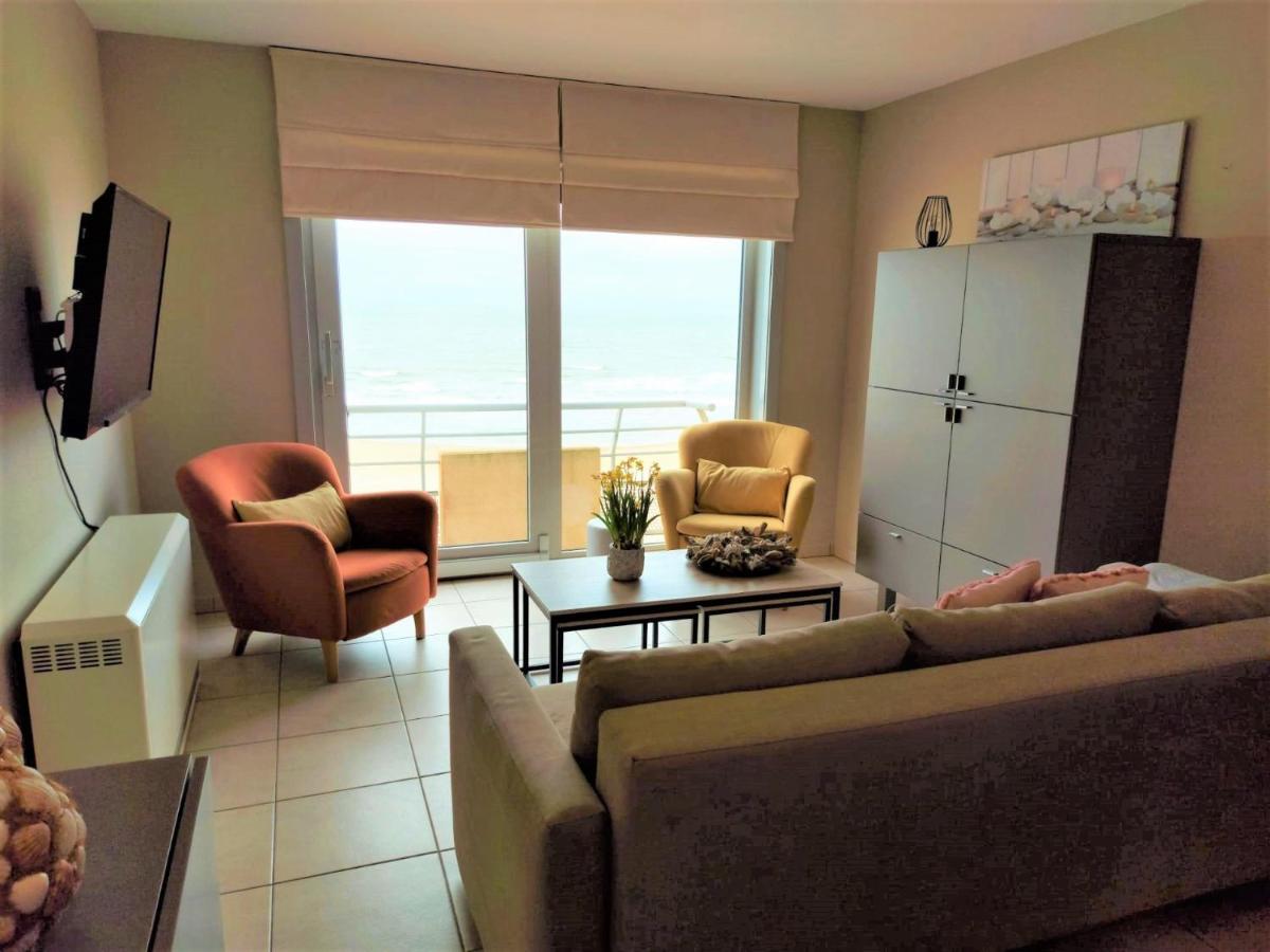 Appartement Met Zeezicht En Verwarmd Zwembad Ostende Exterior foto