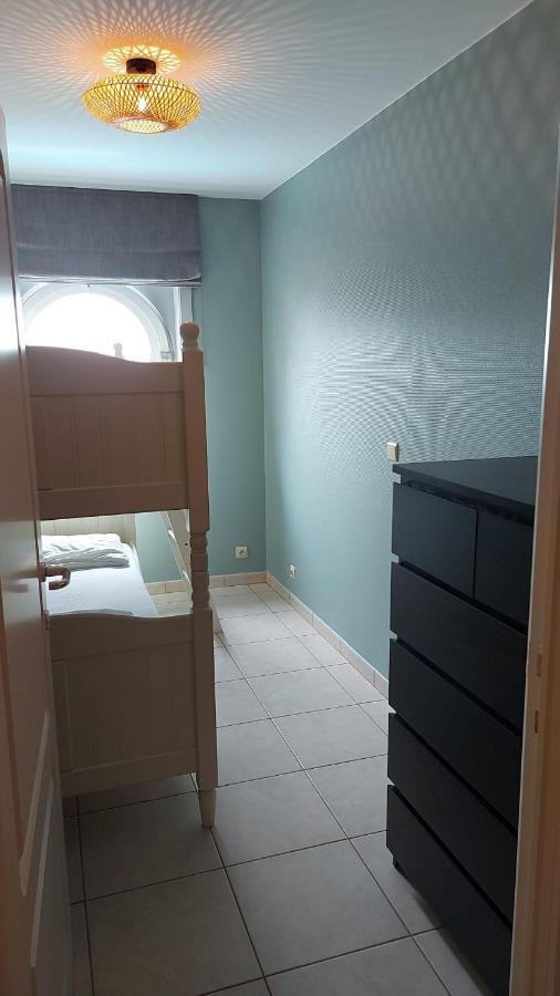 Appartement Met Zeezicht En Verwarmd Zwembad Ostende Exterior foto
