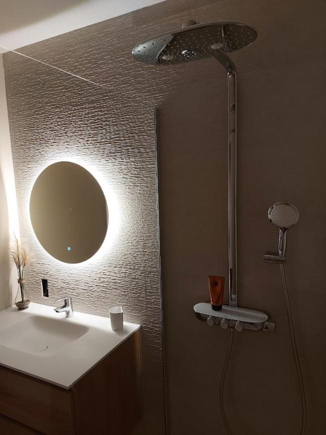 Appartement Met Zeezicht En Verwarmd Zwembad Ostende Exterior foto